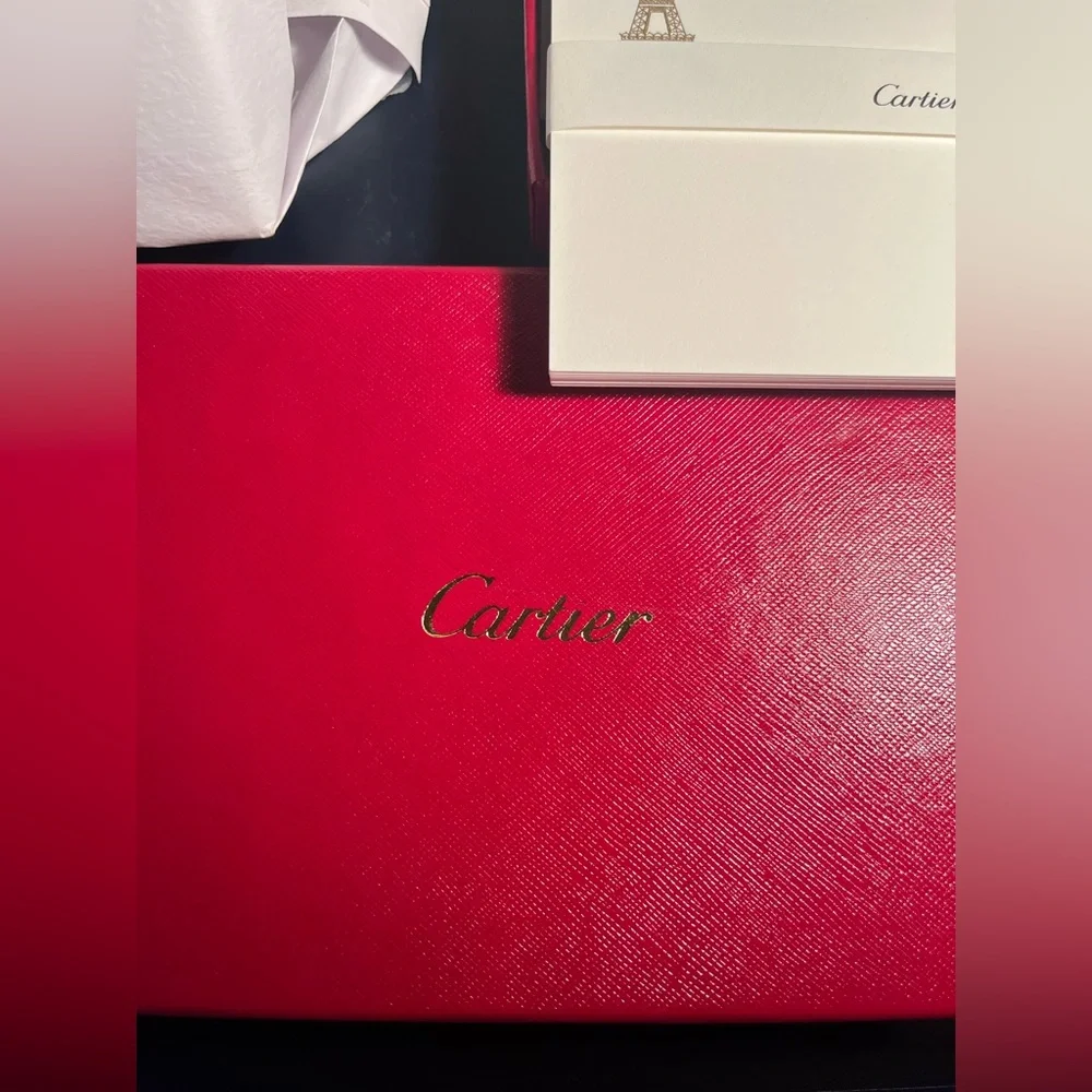 Cartier Red and White Stationery Set with Eiffel Tower Motif Never used 💋💋💋💋 - Picture 8 of 8